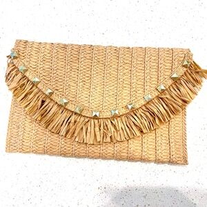 Woven clutch